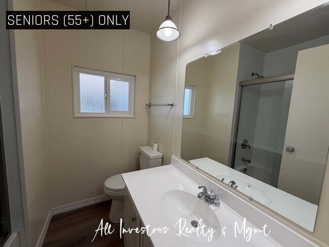 Building Photo - 141 Douglas Dr