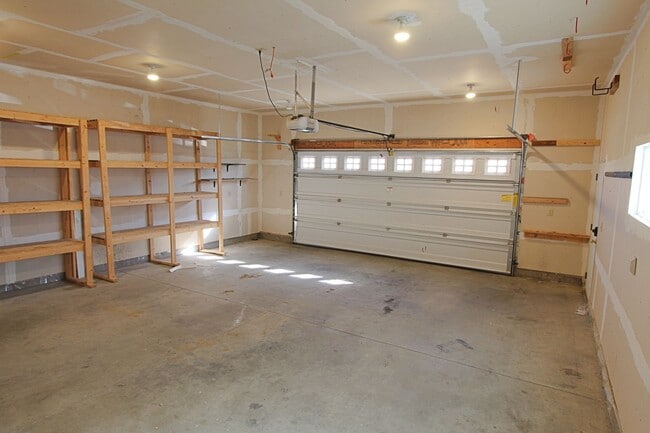 Building Photo - 1704 23rd Ave NW