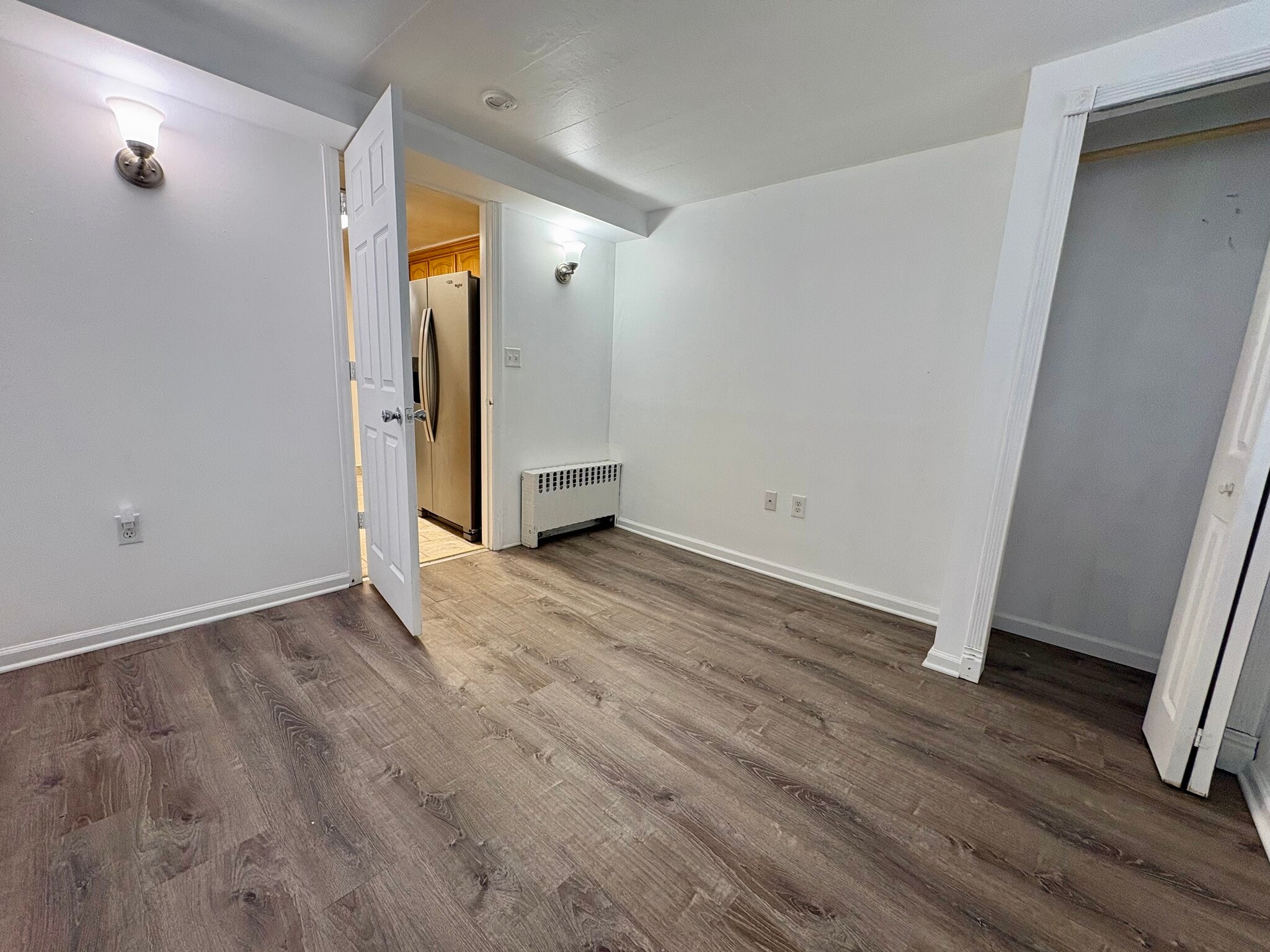 Building Photo - 2 Hollowbrook Pl