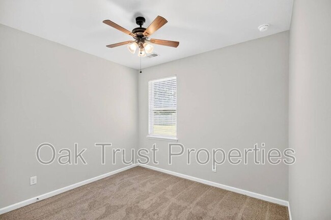 Building Photo - 216 Sarcoxie Rd