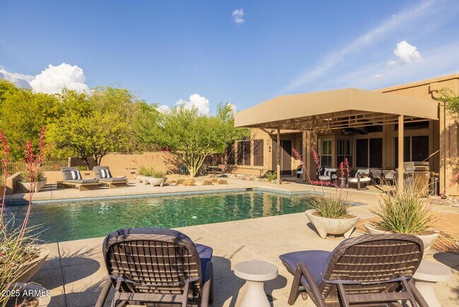 Building Photo - 7474 E Red Bird Rd