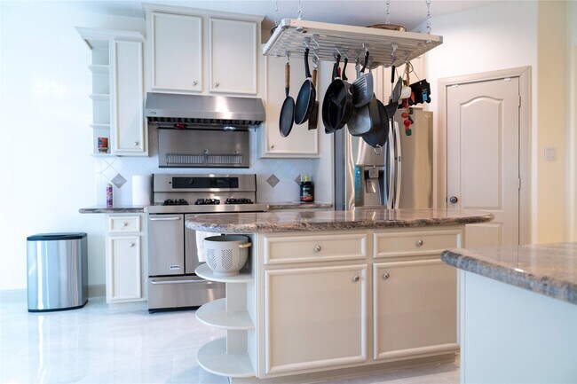 Building Photo - 15315 T C Jester Blvd