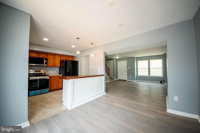 Building Photo - 3915 Friar St