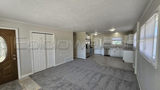 Building Photo - 1510 14th Ave SW