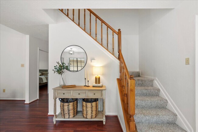 Primary Photo - 7752 High Village Dr