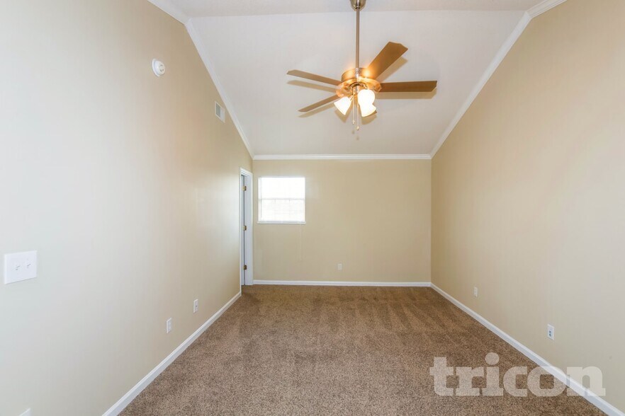 Building Photo - 7 Barnley Ct