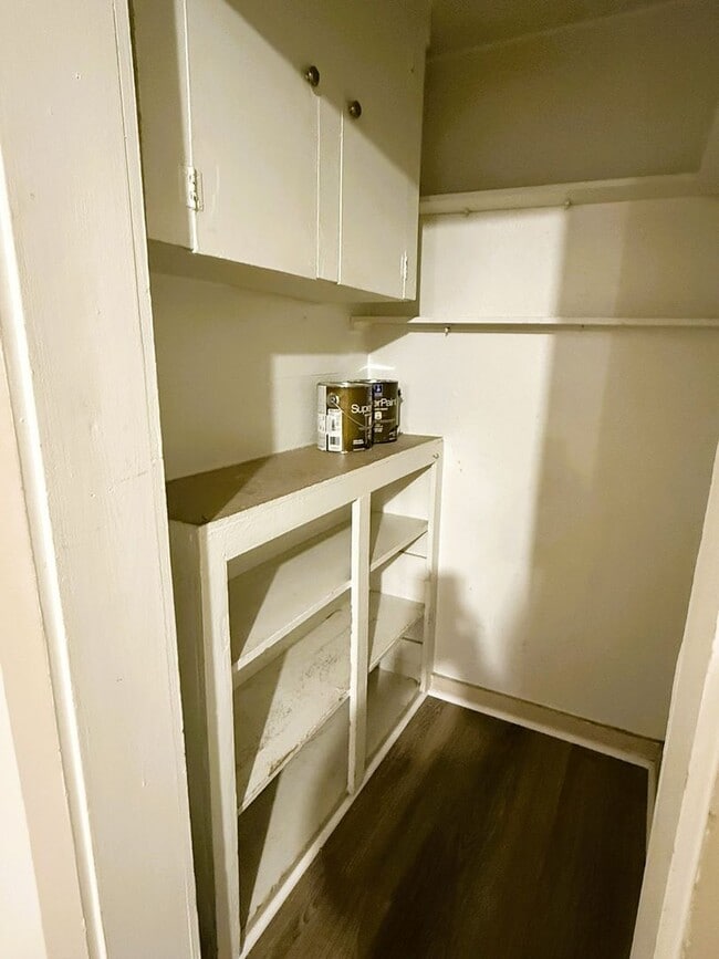 Building Photo - Charming 1 Bedroom, 1 Bath Bungalow