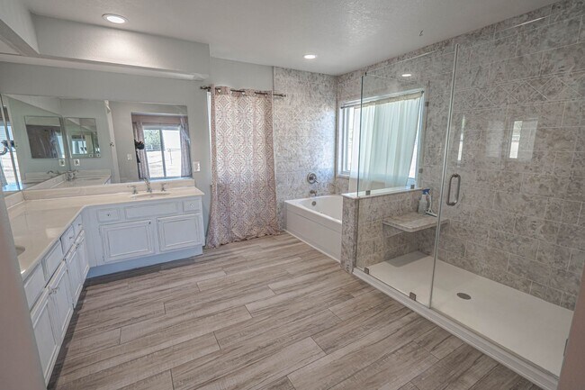 Building Photo - COMING SOON! Stunning 3-Bedroom Home on 2 Acres in Agua Dulce!
