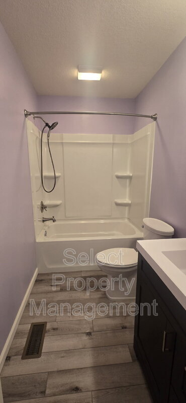 Building Photo - 2515 Sugar Tree Dr