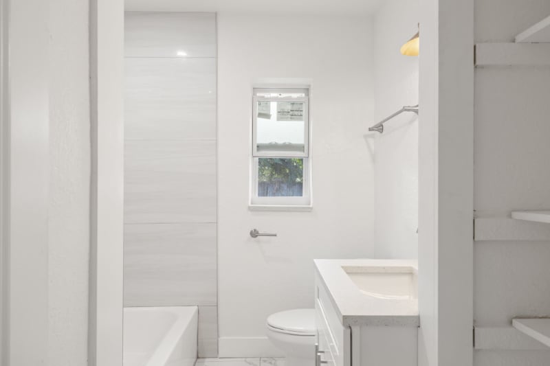 Building Photo - 211 37th St S