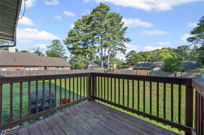 Building Photo - 2122 Fieldstone View Ct SE