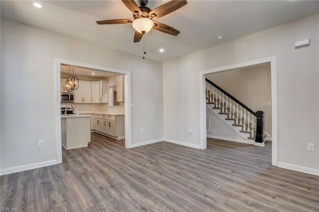 Building Photo - 1914 King St