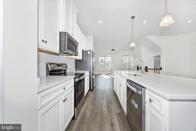 Building Photo - 195 Bel Aire Ln