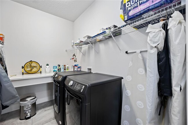 Building Photo - 3926 Sunshine Pine Ave