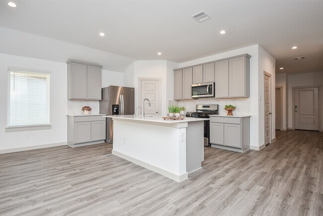 Building Photo - 7827 Sleek Flock Ln