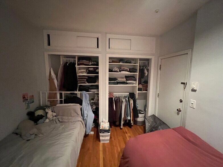 Building Photo - 41 Symphony Rd