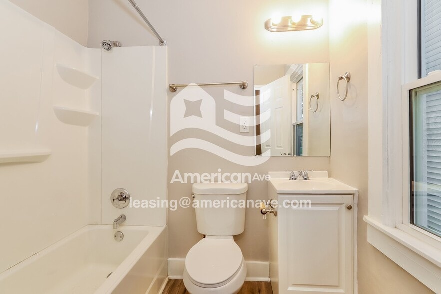 Building Photo - 2218 S Shelby St