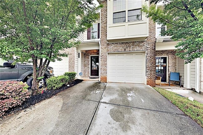 Primary Photo - 6996 Kingswood Run Dr