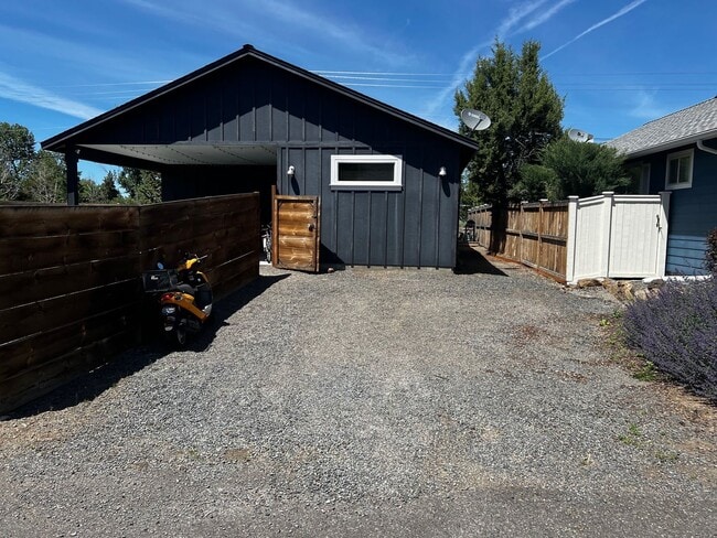 Building Photo - 20655 Cooley Rd