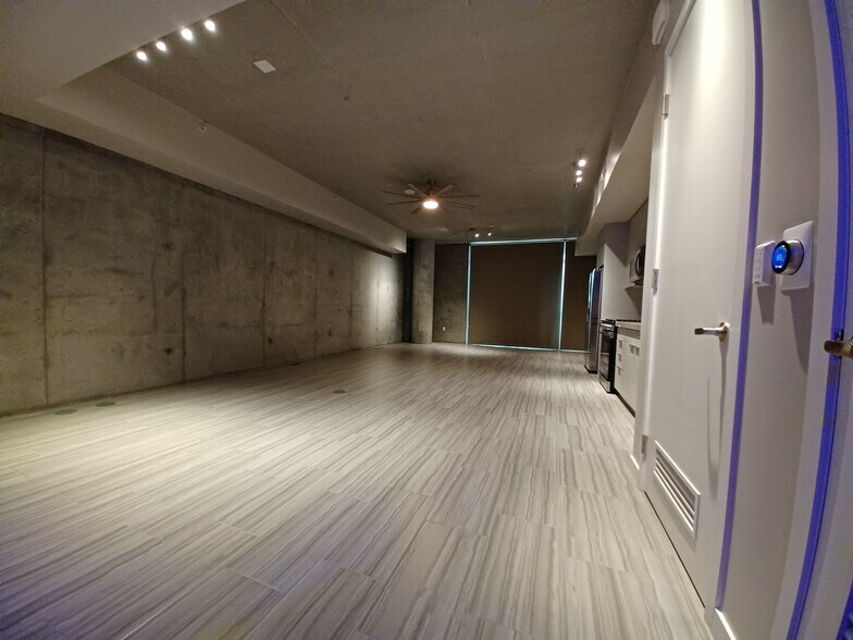 Building Photo - 608 S 3rd St