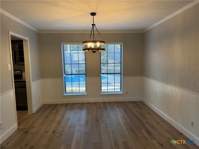 Building Photo - 506 Pecos Trail
