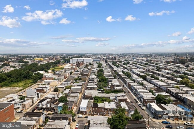 Building Photo - 2257 Ann St