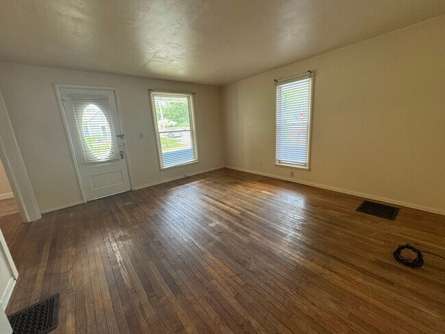 Building Photo - 500 S Lincoln St