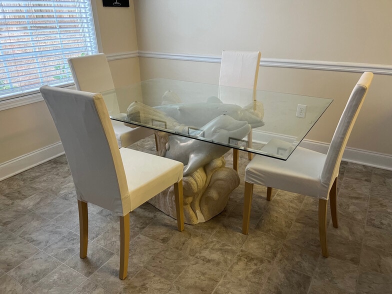 Building Photo - Room in Townhome on Derby Ct