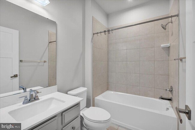 Building Photo - 12 Kohlmyer Dr