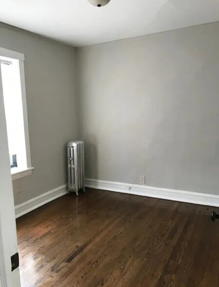 Building Photo - 3607 S King Dr