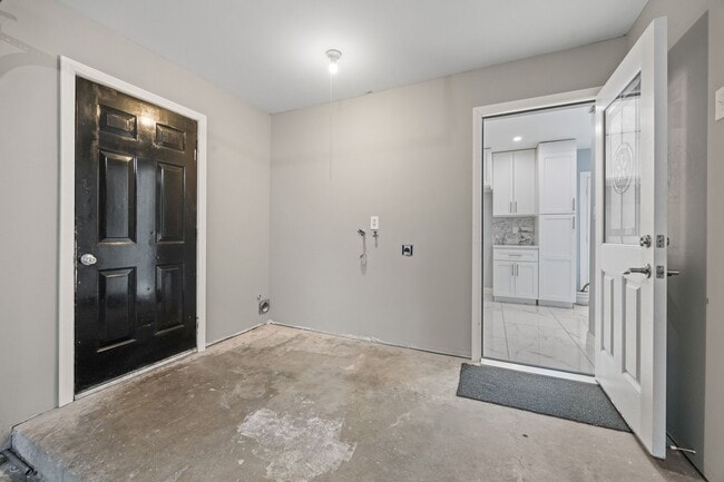 Building Photo - 15303 Tonya Dr