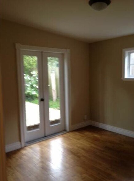 Building Photo - 1208 Lincoln Avenue