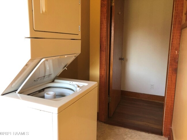 Building Photo - 505 St Camille St