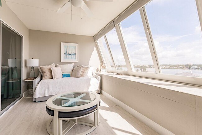 Building Photo - 1200 E Peppertree Ln