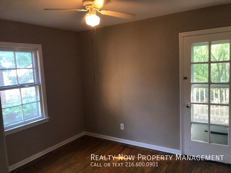 Building Photo - 13838 Cedar Rd