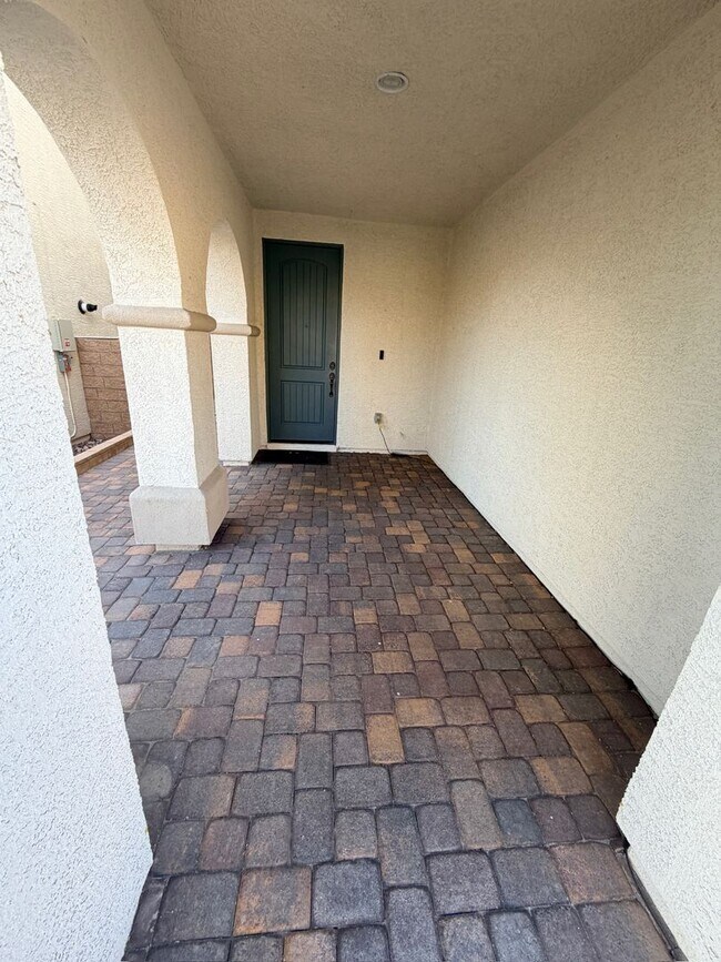 Building Photo - Unique Floorplan in Skye Canyon!