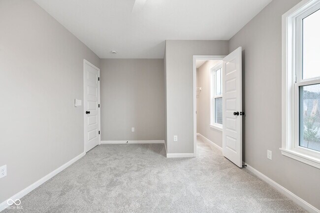 Building Photo - 335 Atlas Dr