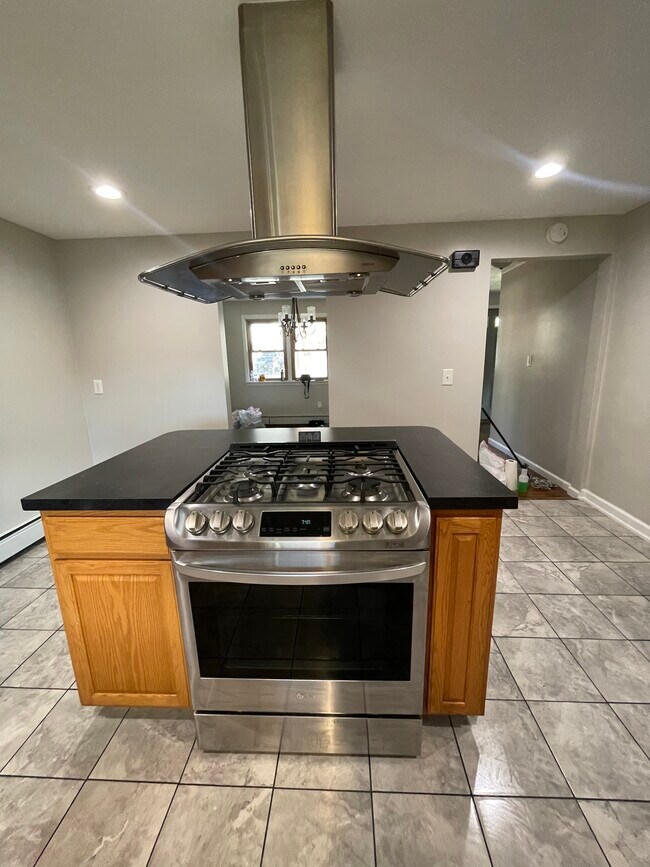 Building Photo - 1009 Beechwood Ln