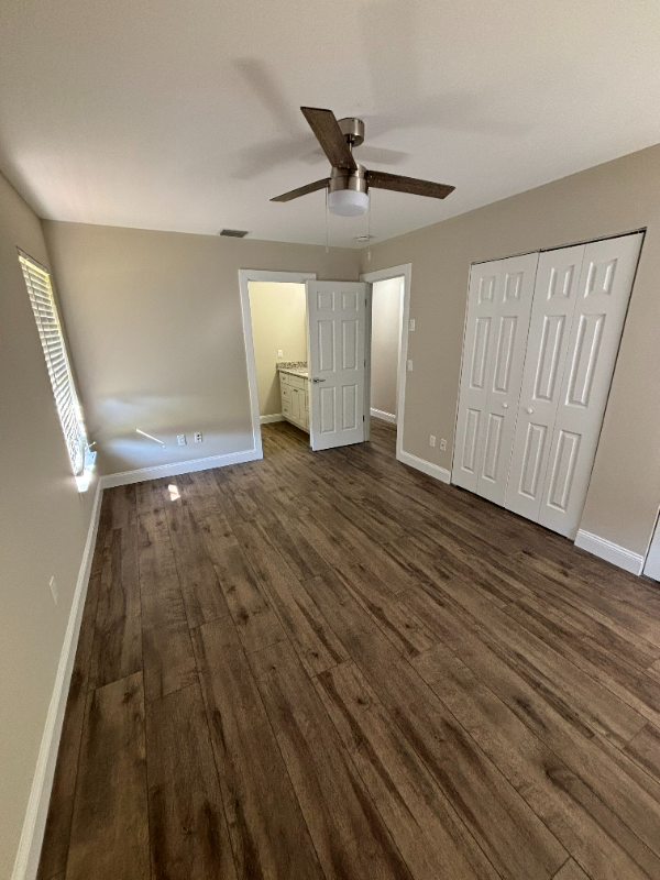 Building Photo - 3993 NW Cinnamon Tree Cir