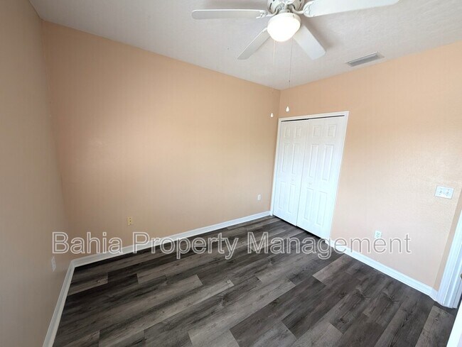 Building Photo - 9533 Newdale Way