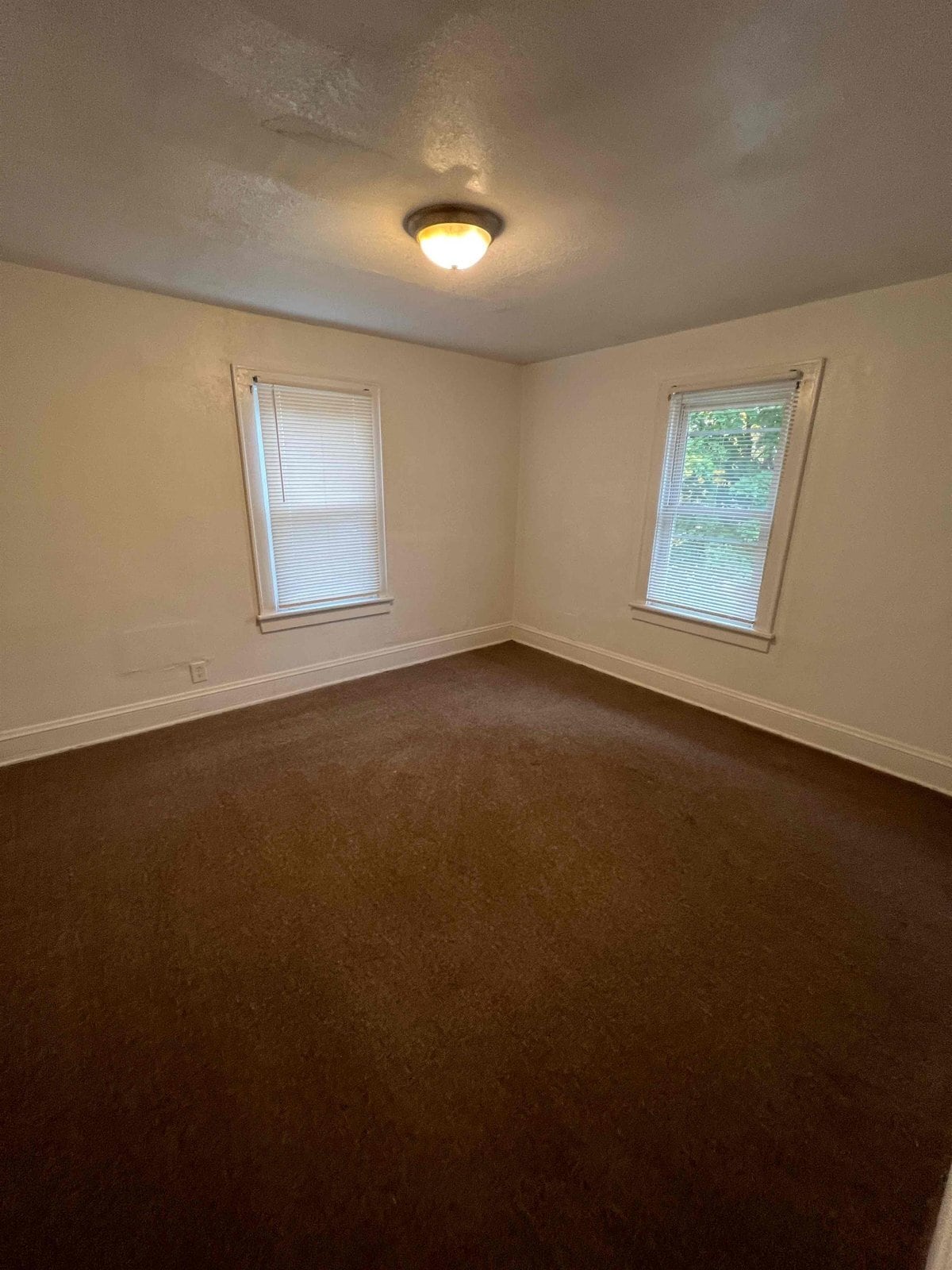 Building Photo - 400 Noble Ave