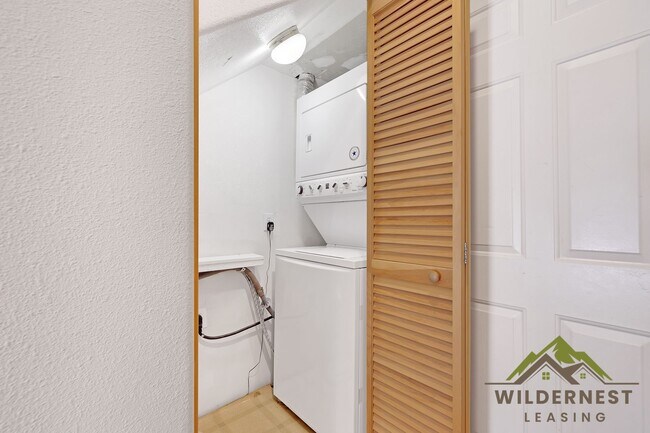 Building Photo - WINTER RENTAL-Beautiful 2 Bedroom Townhome Near Shops/Dining with Garage in Frisco, utilities inc...