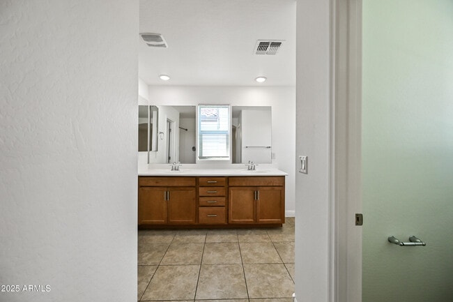 Building Photo - 4831 S Turbine