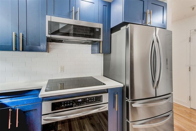 Building Photo - 215 Central Ave