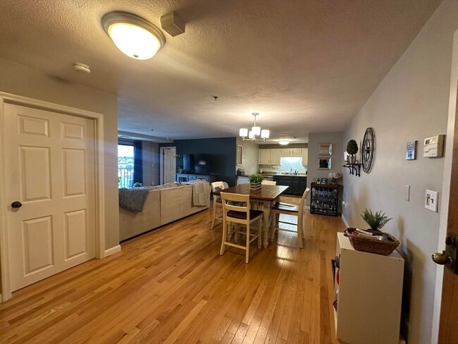 Building Photo - 39 Parlin St