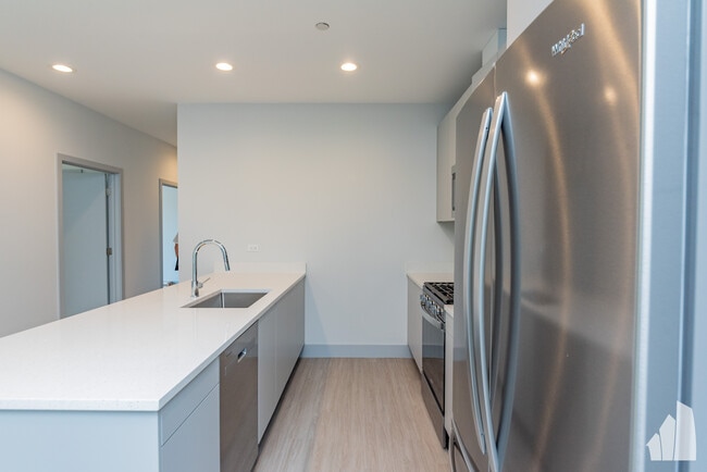 Building Photo - 6350 N Glenwood Ave