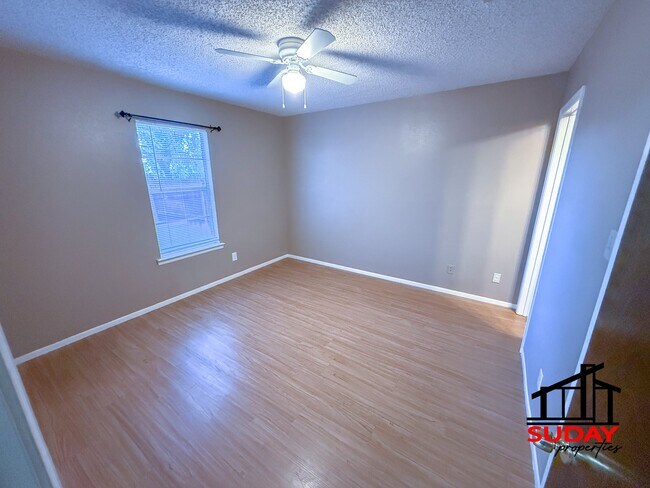 Building Photo - 209-209 Fletcher Dr