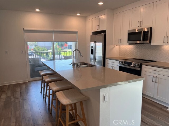 Building Photo - 9831 La Serna Dr