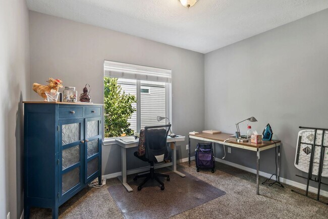 Building Photo - 3408 SW Xero Ct