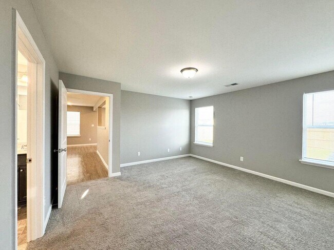 Building Photo - 204 Candy Apple Ln